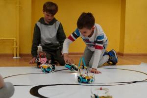 Robotyka dla dziadka i smyka - Fundacja Fylion  zajęcia RoboSEN